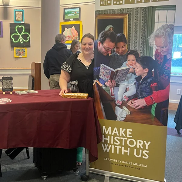 promotional giveaways at a volunteer recruitment event
