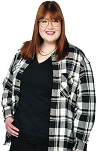 4imprint employee Frankie wearing the Plaid Flannel Shirt